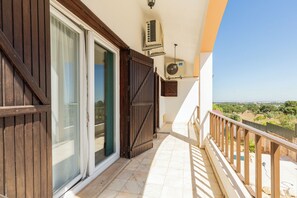 تفاصيل الفندق من الخارج