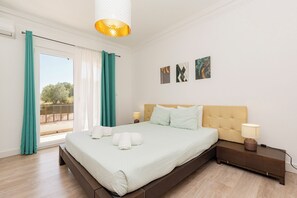 9 bedrooms, iron/ironing board, travel crib, free WiFi