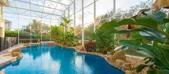 Ideal family villa/large private pool/not overlooked/near Disney/on golf course