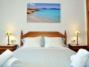 4 bedrooms, iron/ironing board, Internet, bed sheets - Calma, holiday villa in Son Serra de Marina, Mallorca (Son Serra de Marina)