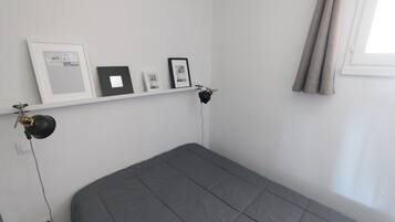 1 Schlafzimmer, Bügeleisen/Bügelbrett