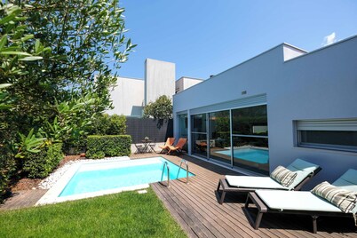 Villa with private pool and garden - Praia do Meco