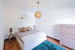 2 Schlafzimmer, Bügeleisen/Bügelbrett, kostenloses WLAN, Bettwäsche