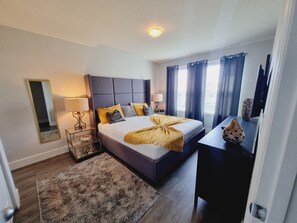 4 bedrooms, in-room safe, desk, iron/ironing board