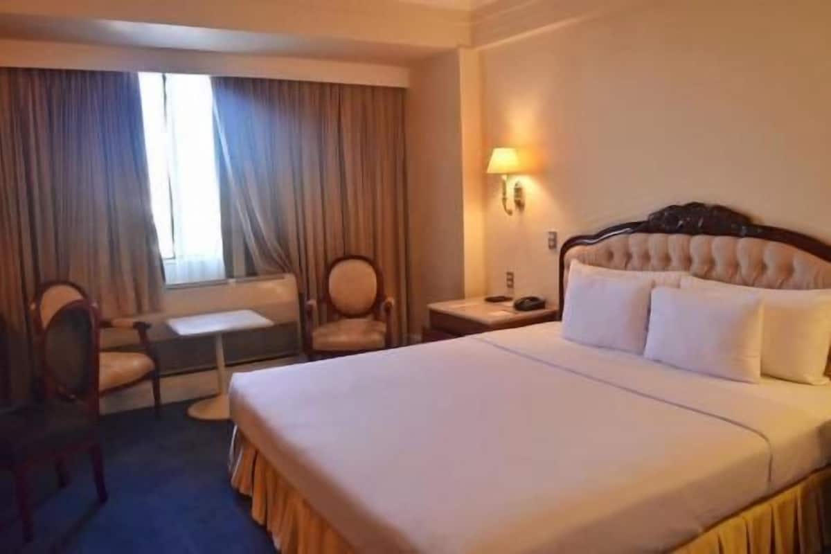Desk, WiFi (free), bed sheets