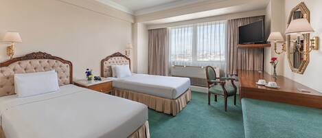 Deluxe Room | Meja, Wi-fi percuma, cadar katil