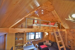 1 bedroom, free WiFi, bed sheets - Quaint chalet at 1700m with infra-red sauna, directly in the ski and hiking region! (Turracherhöhe)