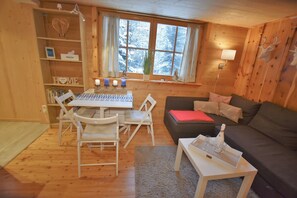 Smart TV, fireplace - Quaint chalet at 1700m with infra-red sauna, directly in the ski and hiking region! (Turracherhöhe)