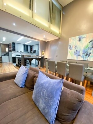 Smart TV, stereo, offices - Stylish home with a brand new private Jacuzzi in the heart of Palermo Soho! (Palermo)