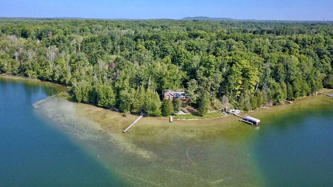 Secluded Lake Ann Cottage. Near Interlochen, Sleeping Bear, Traverse City