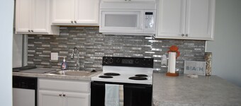 Ocean City Maryland Condo, ocean side 50 steps to the beach! On 7 40th Street