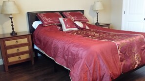 2 bedrooms, desk, iron/ironing board, free WiFi - Newer 2000 plus sq ft Apartment Bring your Pets and Toys (West Bountiful)