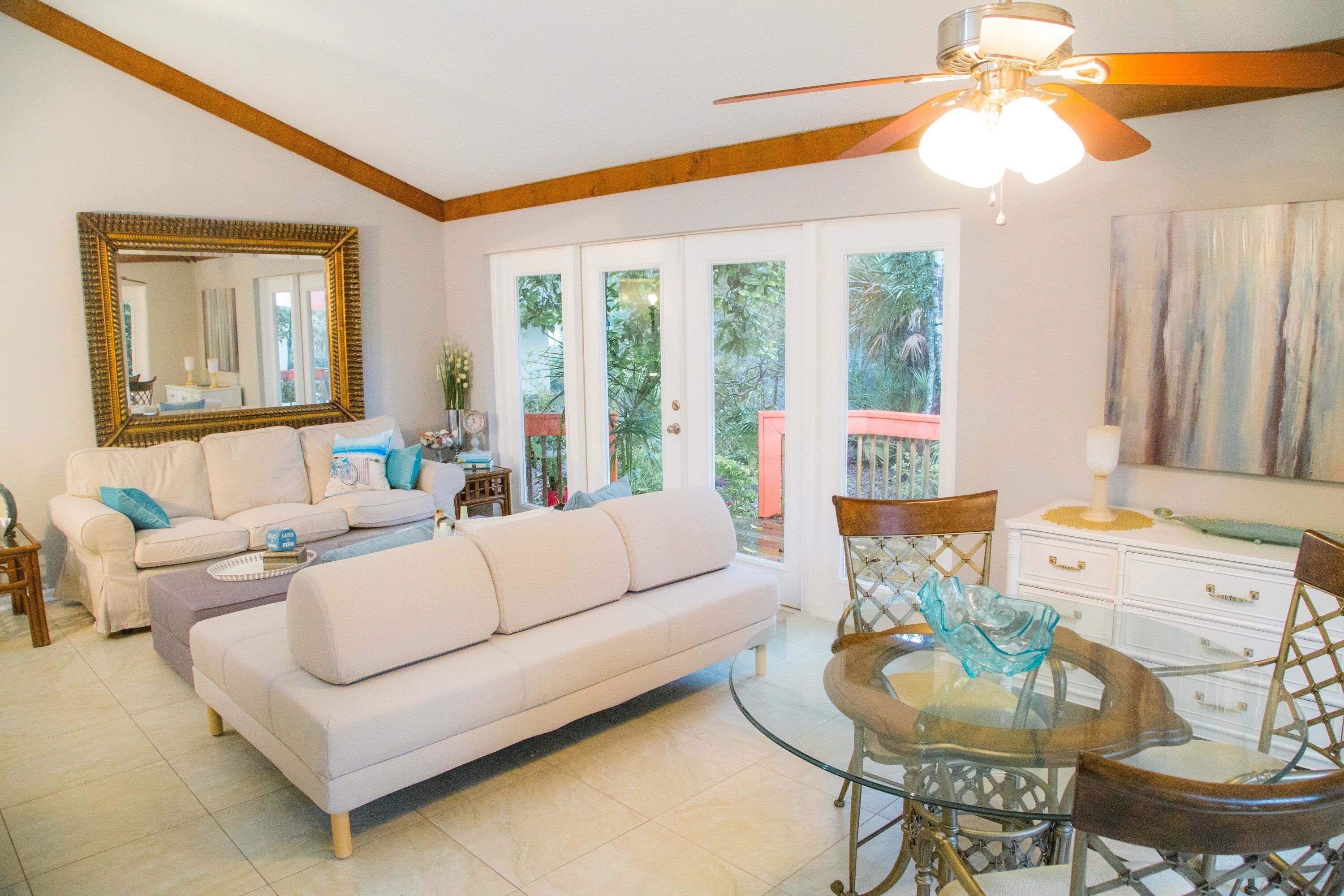 Light and bright Near Golf courses, Beach, Art, Raceway and Amusement parks