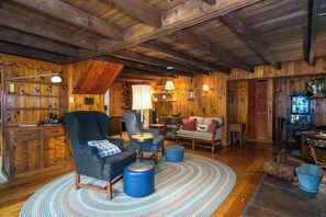 Tv, pejs, dvd-afspiller