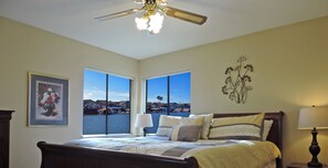 4 bedrooms, desk, iron/ironing board, free WiFi