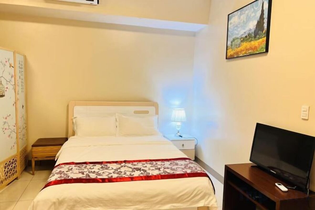 Down duvets, iron/ironing board, free WiFi, individually decorated