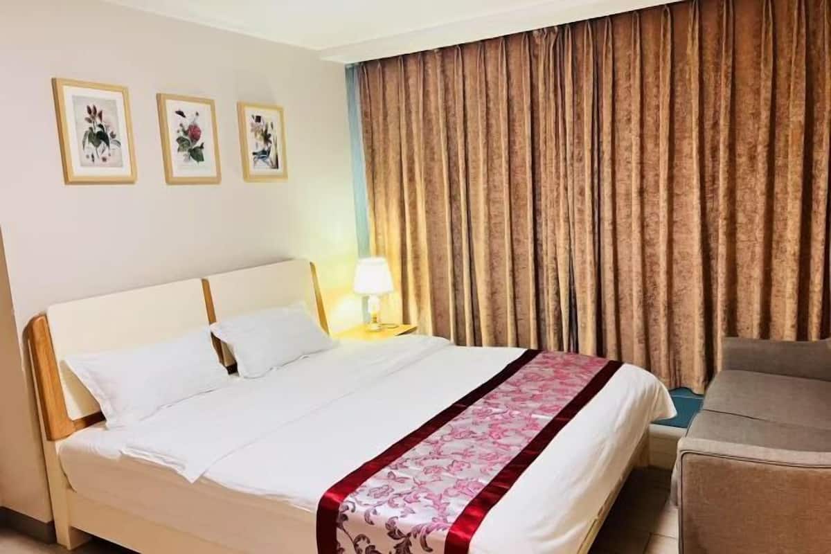 Down duvets, iron/ironing board, free WiFi, individually decorated