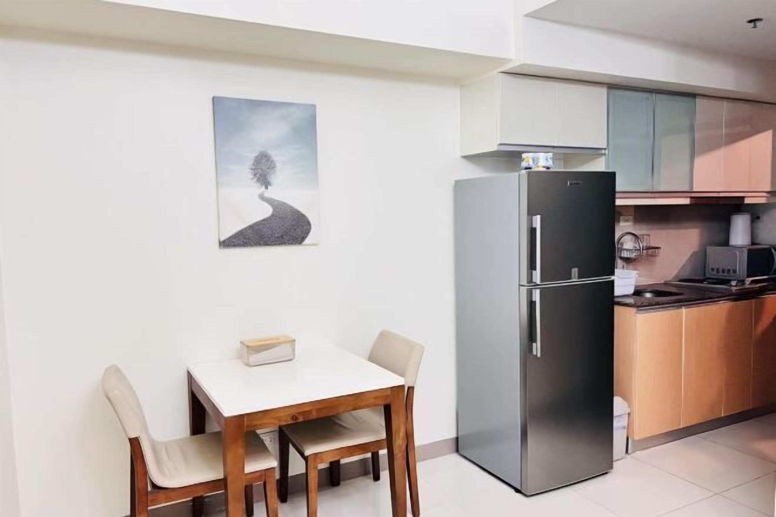 Yksityinen keittiö | Jääkaappi, mikroaaltouuni, liesi, kahvin-/teenkeitin