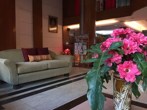 บริเวณนั่งเล่นที่ล็อบบี้