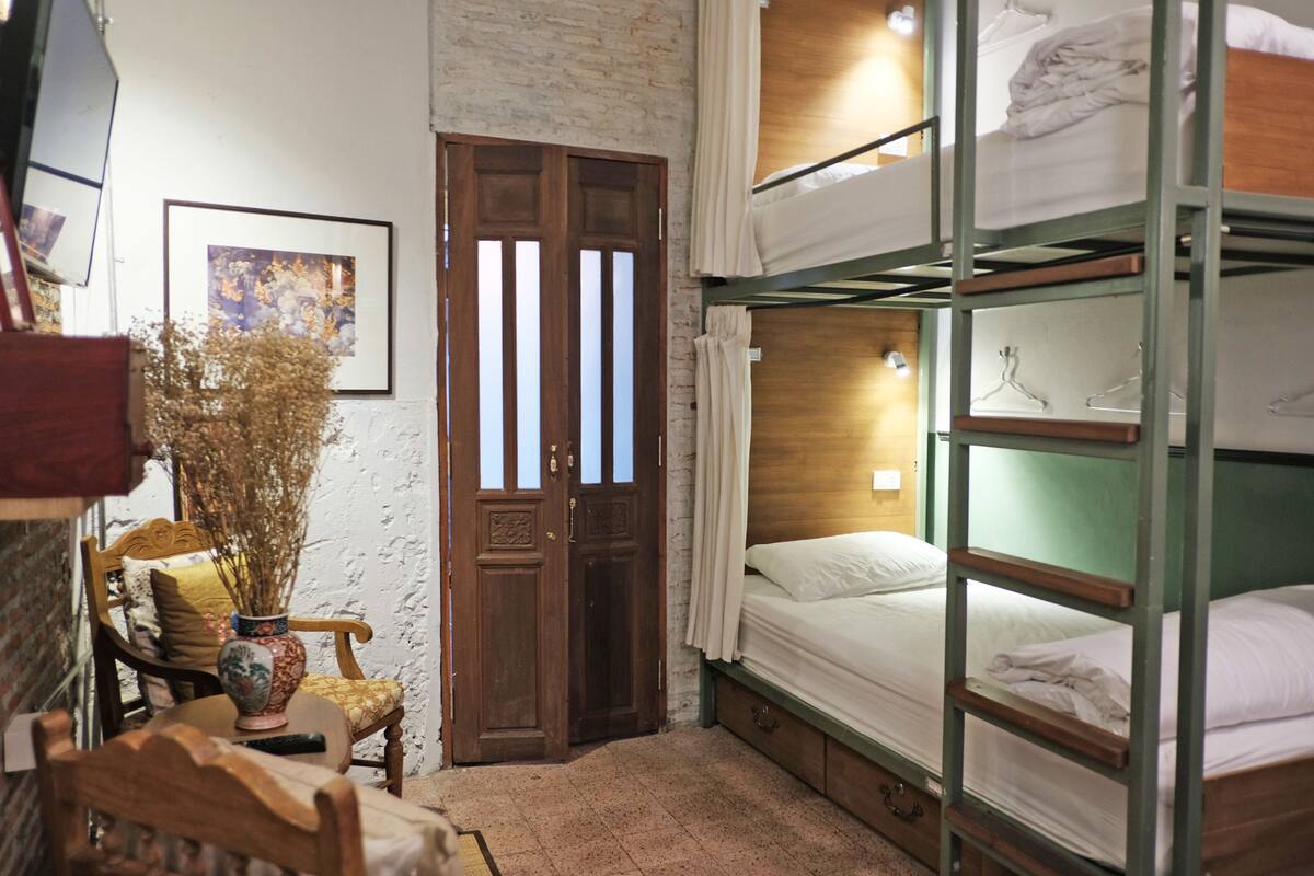 Private 2 persons (1 bunk bed)