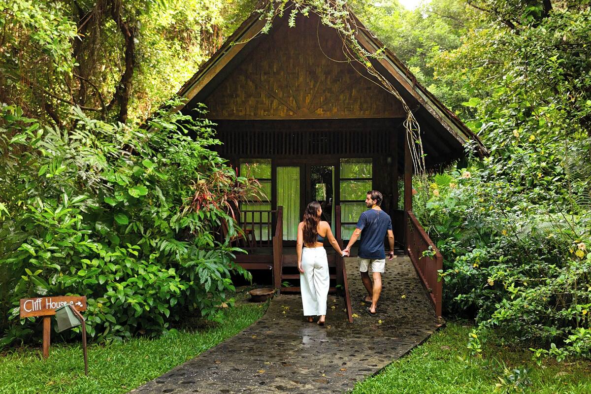 Bungalow Triple | 1 bedroom, in-room safe, bed sheets
