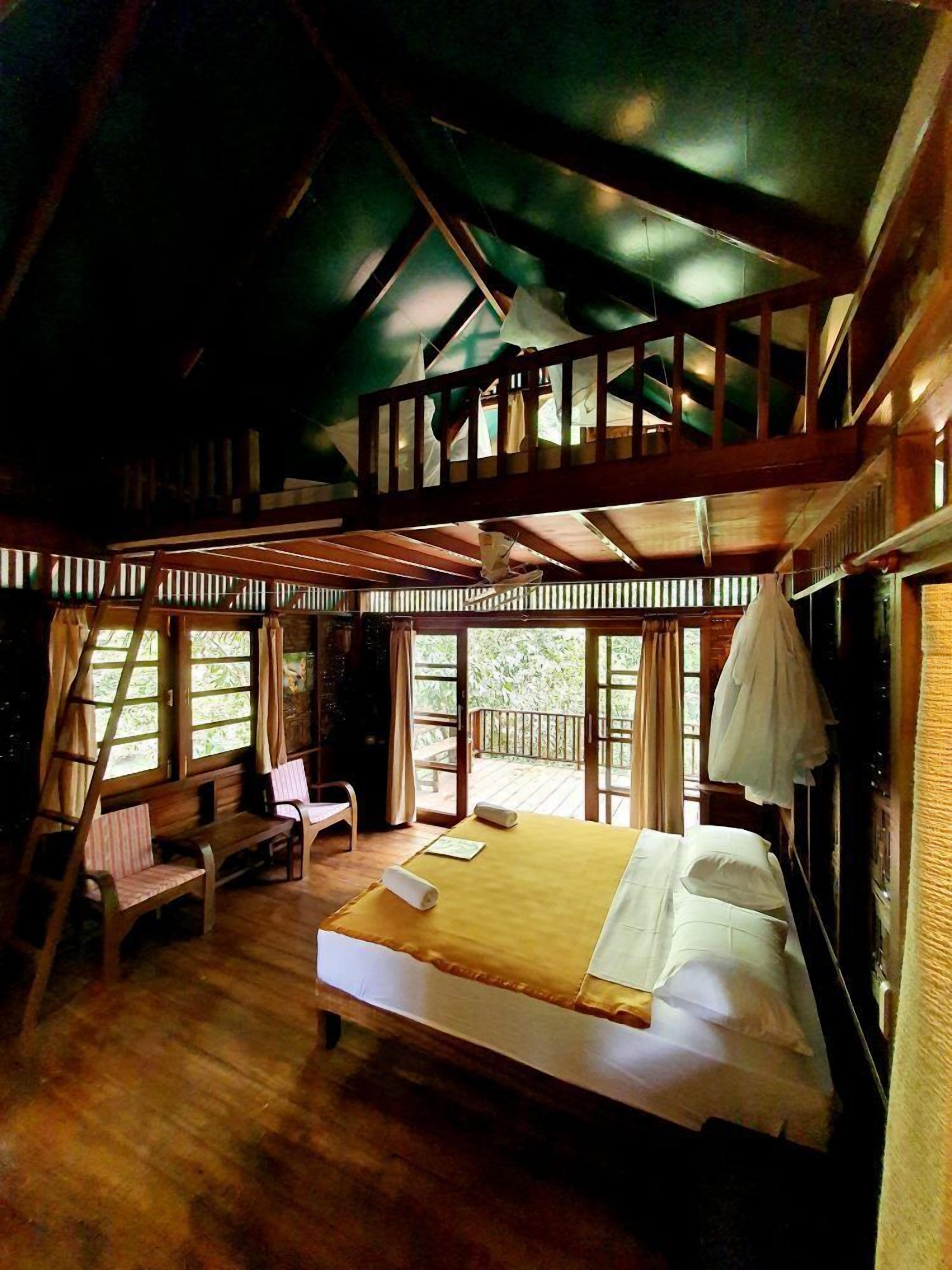 treehouse loft | 1 bedroom, in-room safe, bed sheets