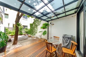Courtyard - Tree House (Tainan)