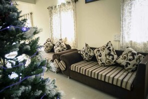 Área de estar no saguão