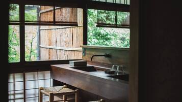 Premium bedding, down comforters, minibar, in-room safe