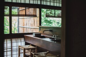 Premium bedding, down comforters, minibar, in-room safe - SOWAKA (Kyoto)