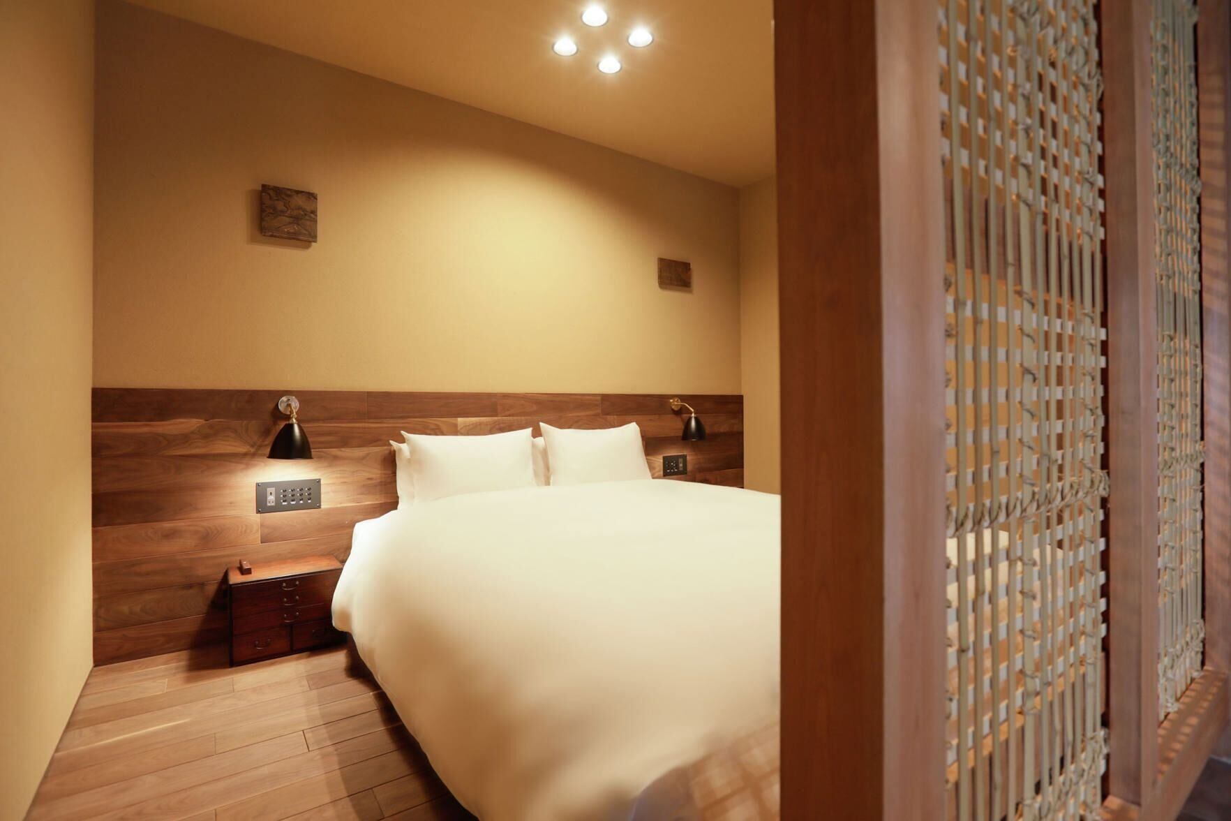 Luxe beddengoed, donsdekens, een minibar, een kluis op de kamer