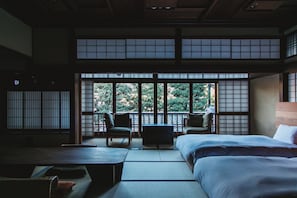 Chambre Deluxe avec lits jumeaux (1) | Literie de qualité, couette en duvet, minibar, coffre-fort