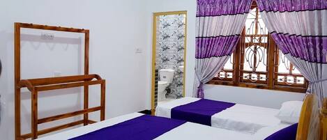 Matelas Select Comfort, coffres-forts dans les chambres, bureau