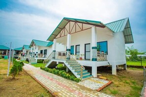 Mặt tiền nơi lưu trú