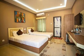 Minibar, bàn, truy cập Internet không dây miễn phí 