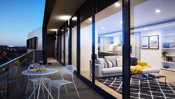 Deluxe Apartment, 3 Bedrooms, City View | Balcony