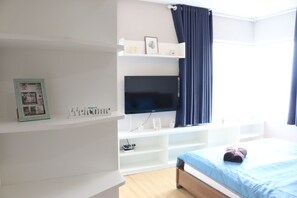Apartment, 3 Bedrooms | Desk, iron/ironing board, free WiFi
