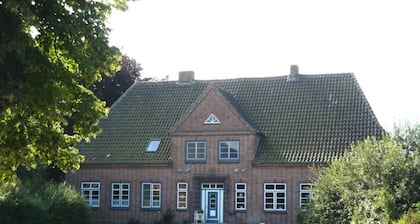 Hofwohnung - Hof Löstrup: Ferienwohnungen inmitten von Angeln