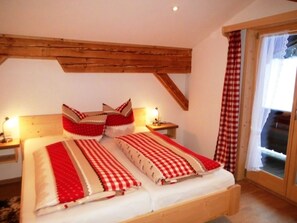 2 bedrooms, bed sheets