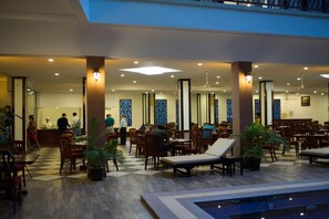 Cafe - Smiling Deluxe Hotel (Siem Reap)
