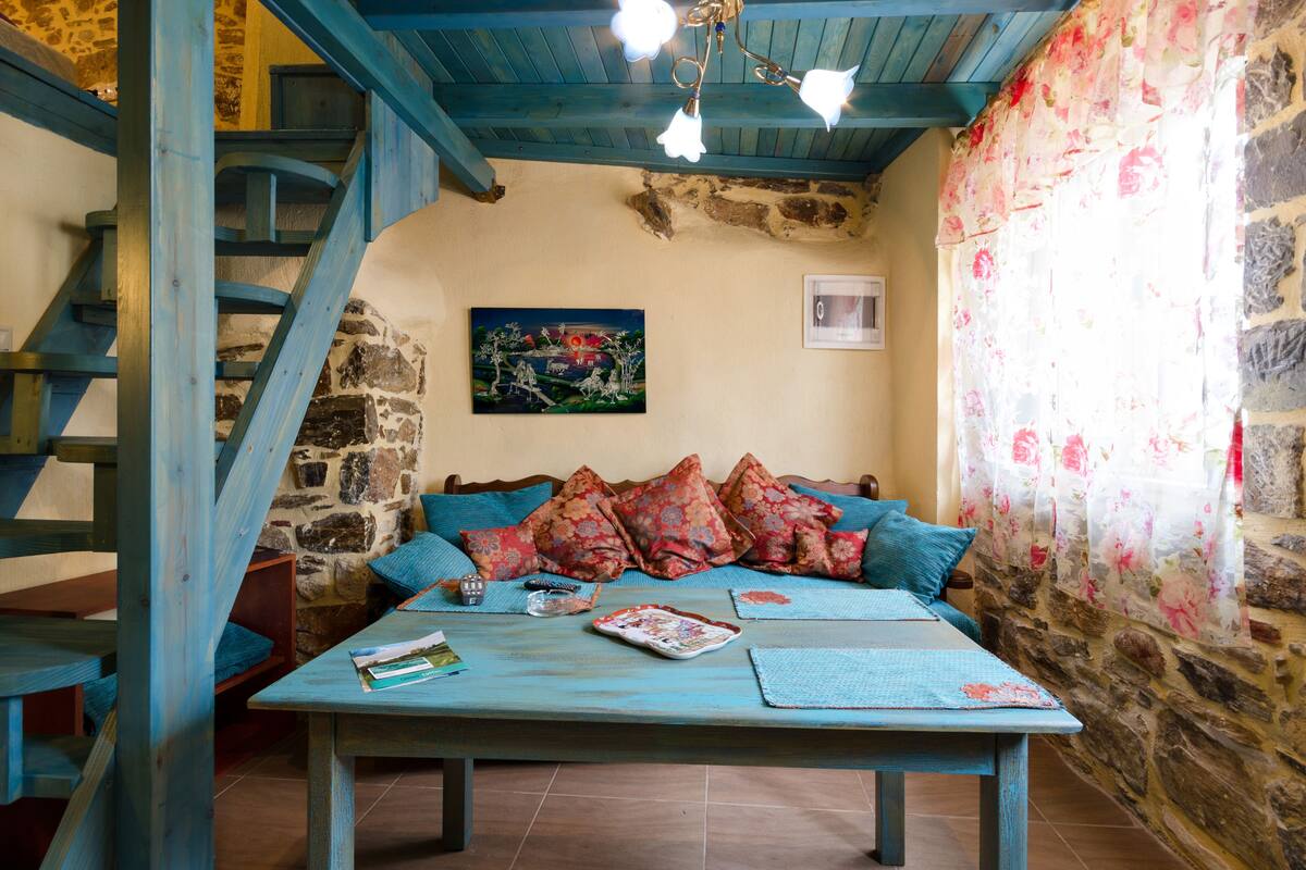 In-room safe, iron/ironing board, free WiFi, bed sheets