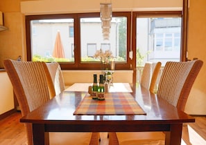 تناول الطعام