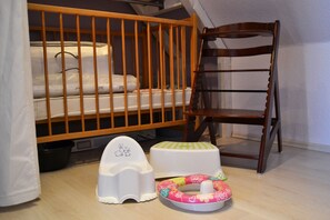 3 habitaciones, escritorio, wifi y ropa de cama 