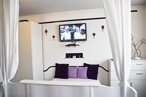 3 Schlafzimmer, Schreibtisch, WLAN, Bettwäsche