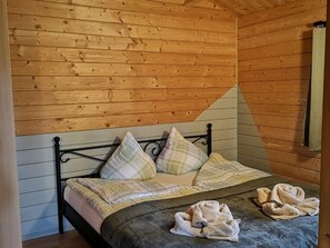 2 chambres, lit de bébé portatif, Wi-Fi, literie fournie