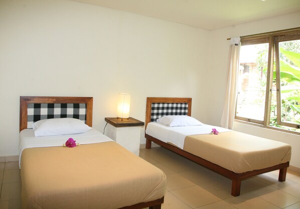Deluxe Room, 1 Bedroom, Garden View, Garden Area | 1 bedroom, desk, free WiFi