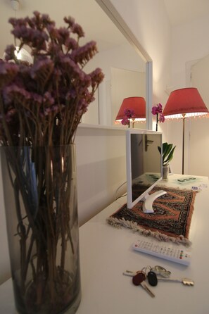 Deluxe Apartment, 1 Queen Bed, Smoking | 1 bedroom, premium bedding, down comforters, pillowtop beds - Sette sorelle b&b (Cosenza)