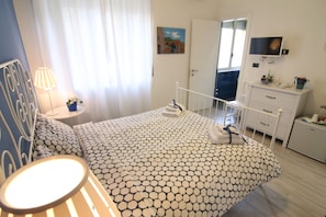 Standard Double Room, 1 Queen Bed | 1 bedroom, premium bedding, down comforters, pillowtop beds - Sette sorelle b&b (Cosenza)