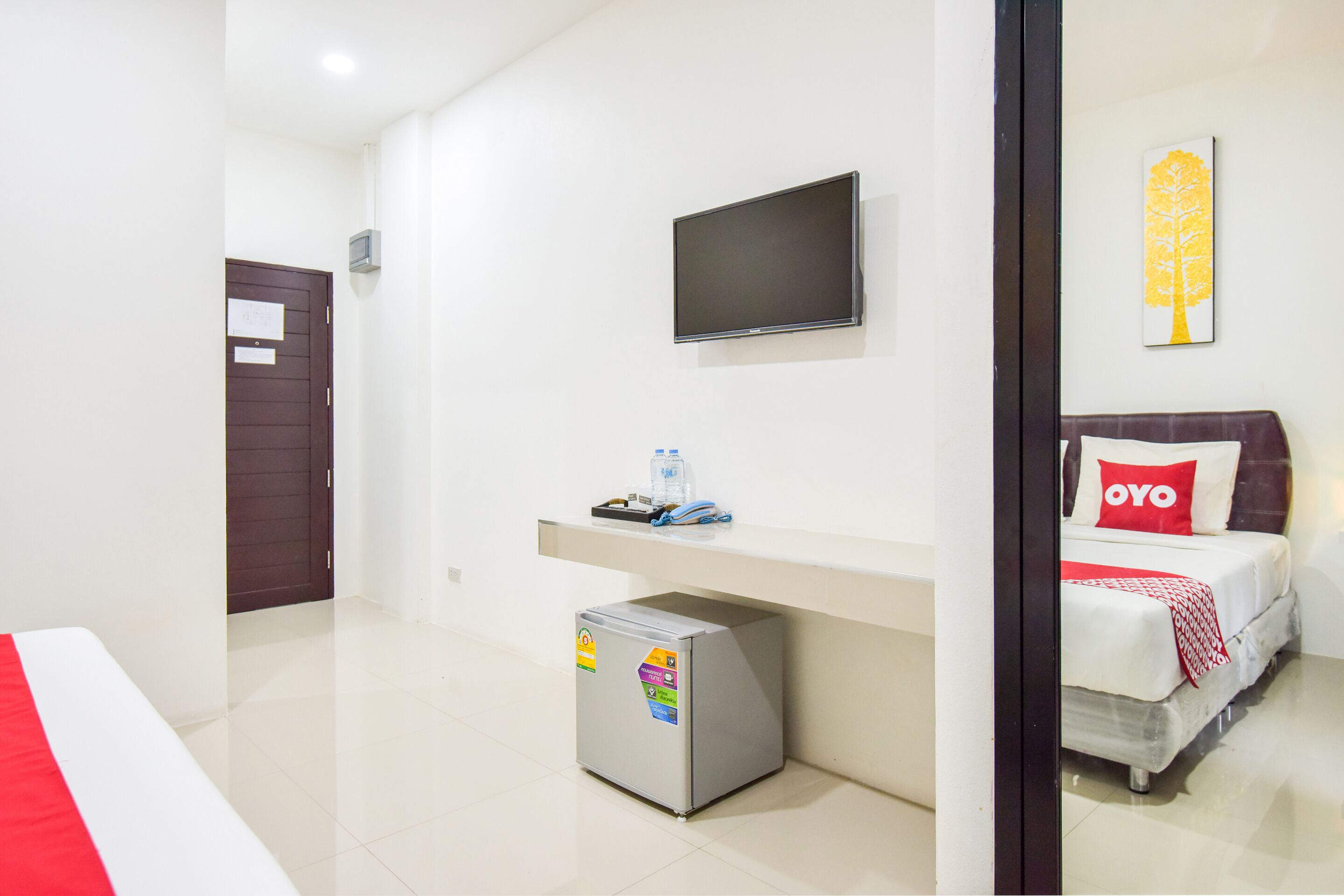 standard double room | desk, soundproofing, free wifi, bed sheets