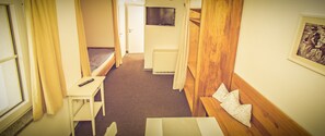 Bungalow zur Eintzelnutzung | Wohnbereich | Flachbildfernseher